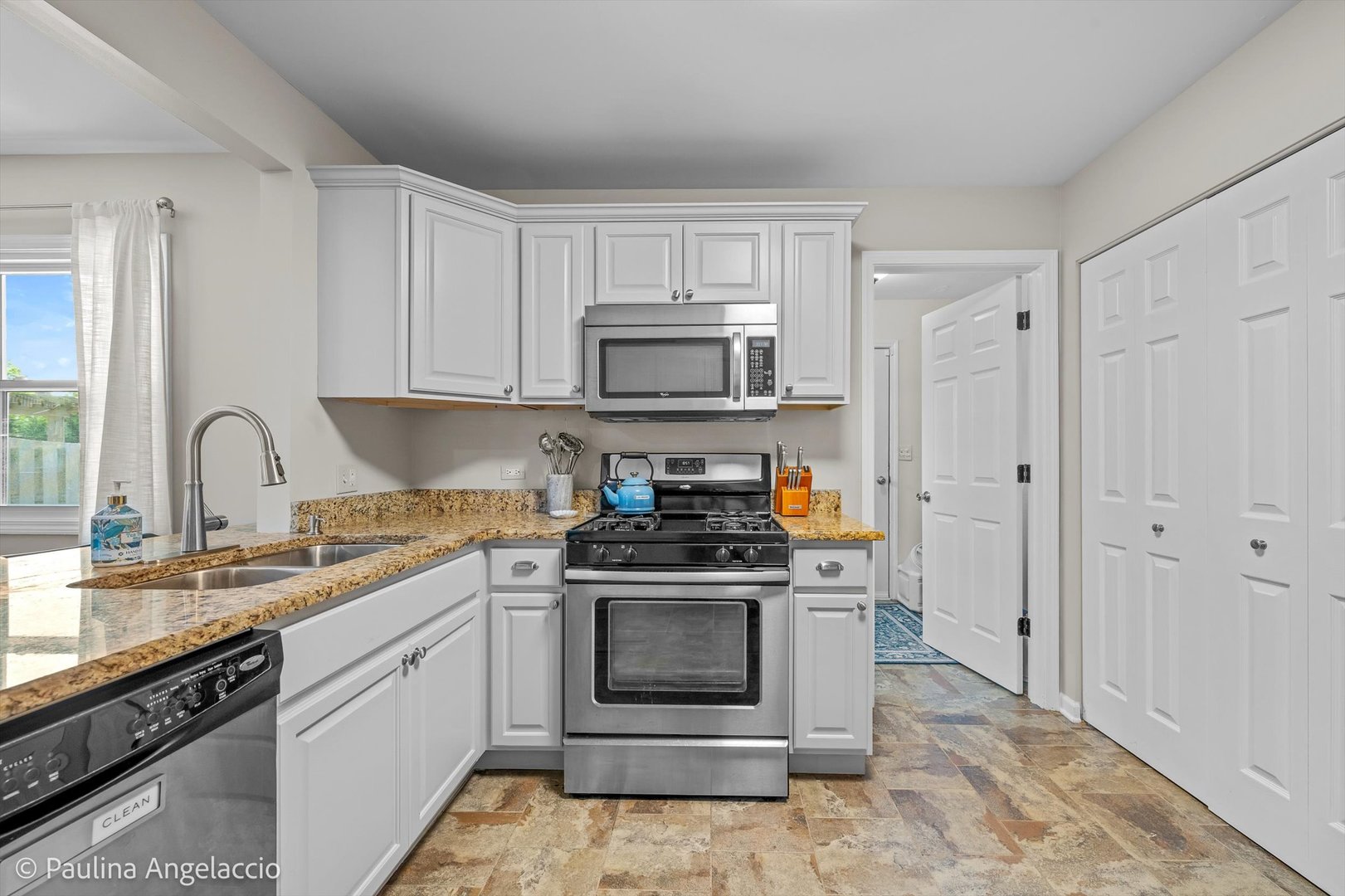 5547 S Bruner Street, Hinsdale, IL 60521