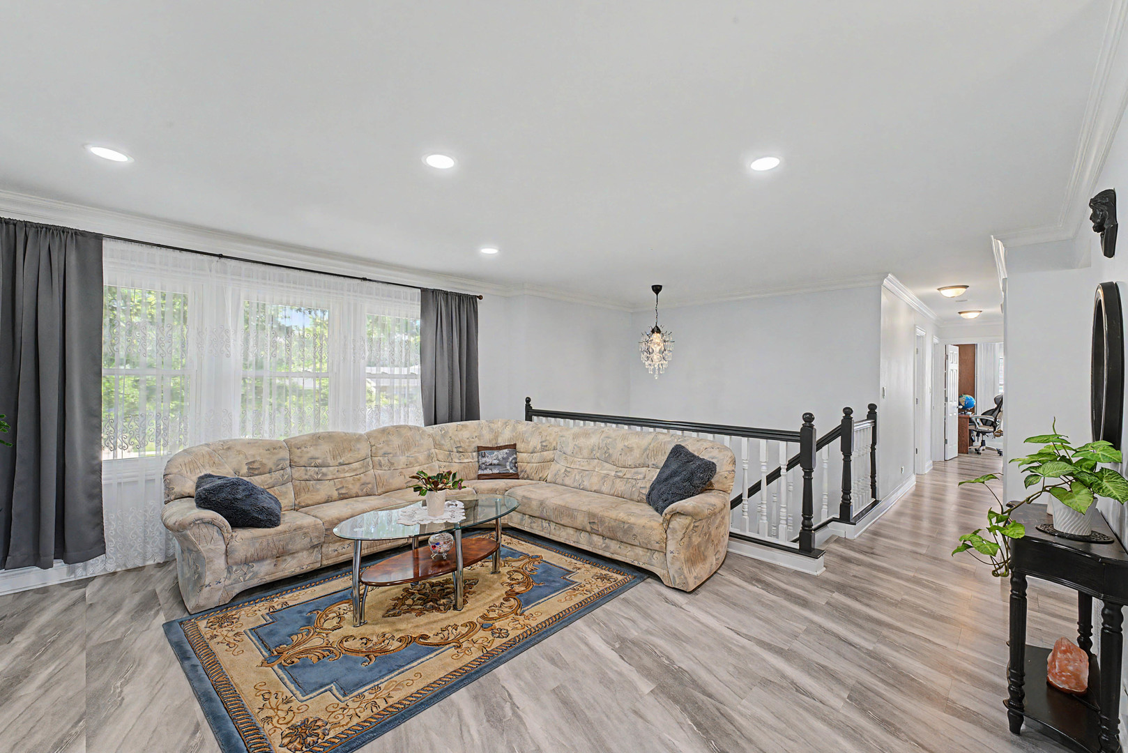 1350 Nottingham Lane, Hoffman Estates, IL 60169