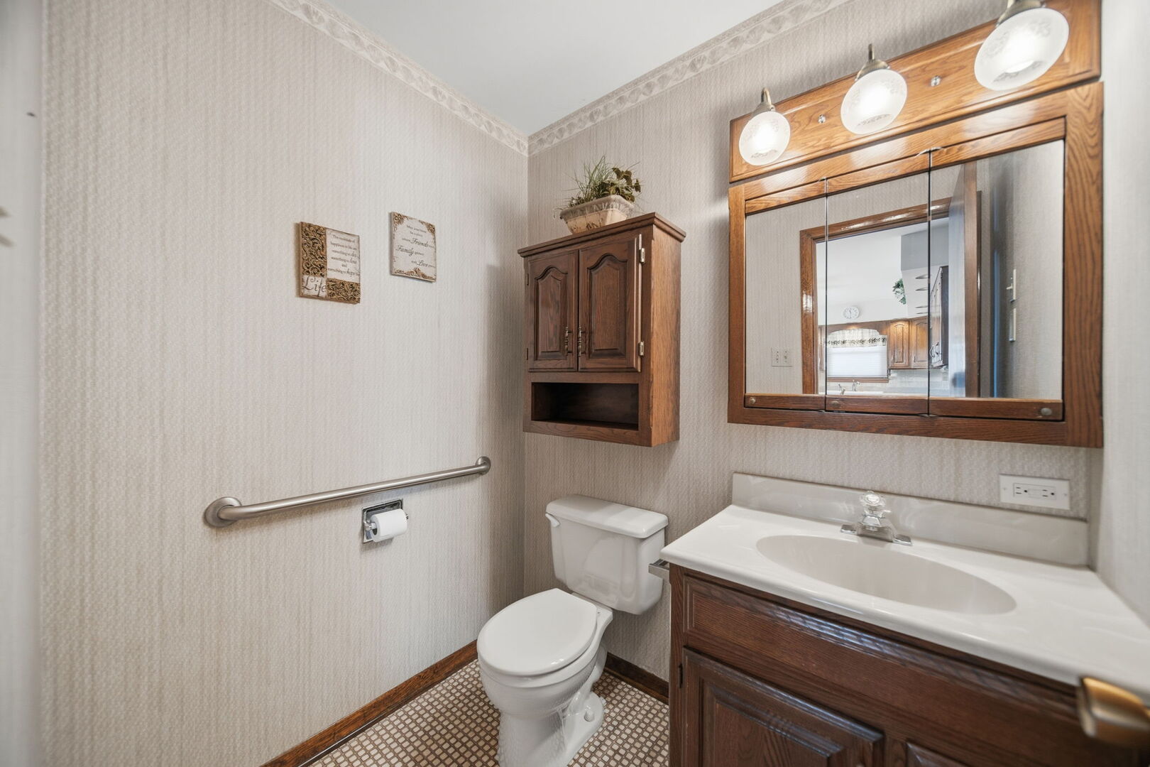 13119 Linder Avenue, Crestwood, IL 60418