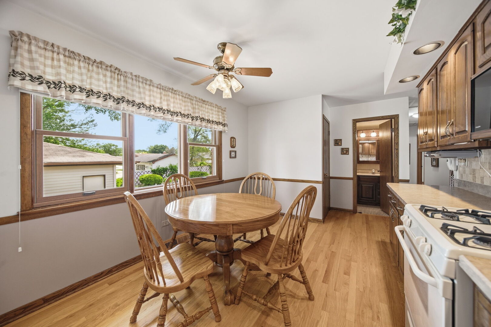 13119 Linder Avenue, Crestwood, IL 60418