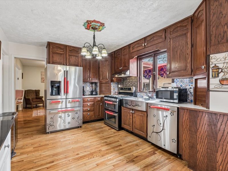 204 WESTPORT Drive, Joliet, IL 60431