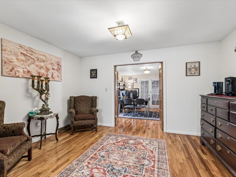 204 WESTPORT Drive, Joliet, IL 60431
