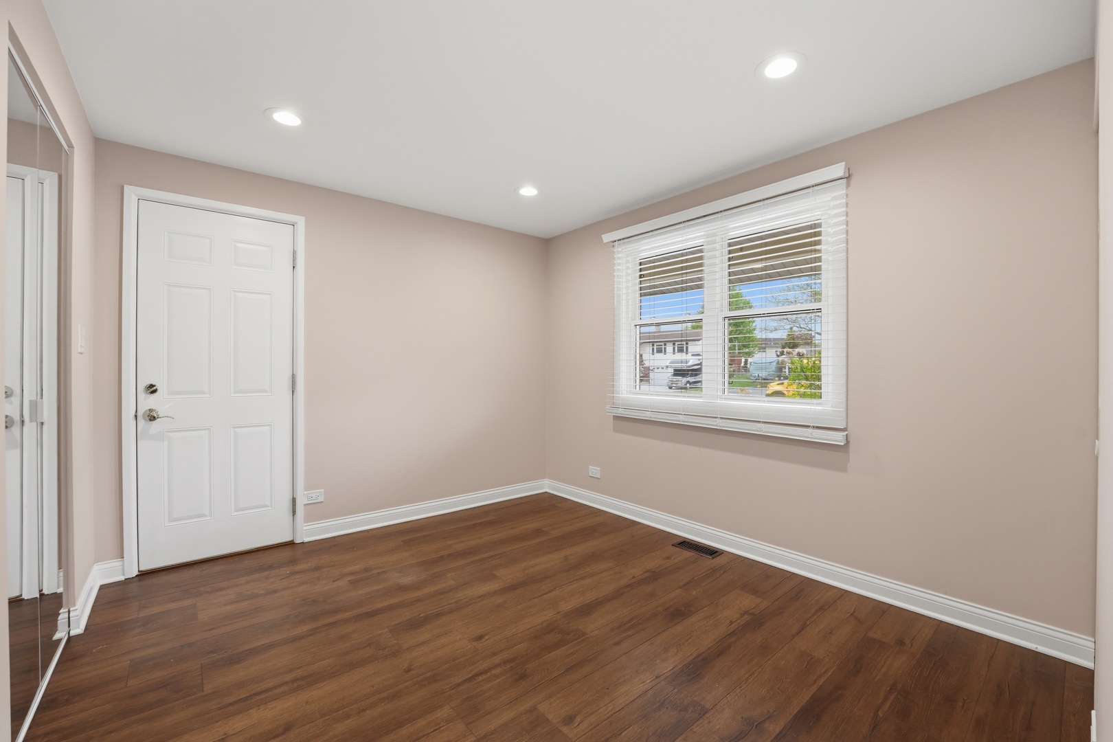 4065 Winston Drive, Hoffman Estates, IL 60192