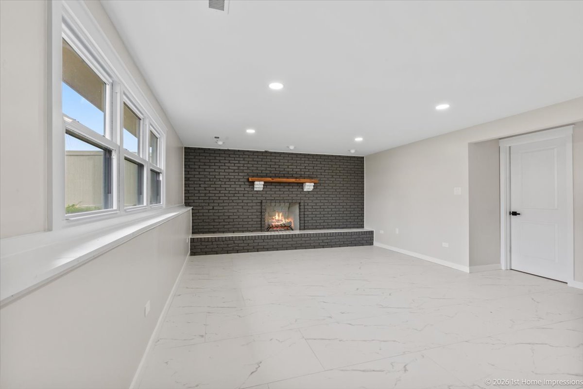 17922 State Line Avenue, Lansing, IL 60438
