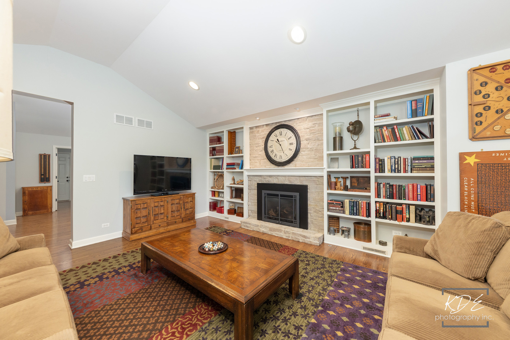 1126 Kings Point Court, Naperville, IL 60563
