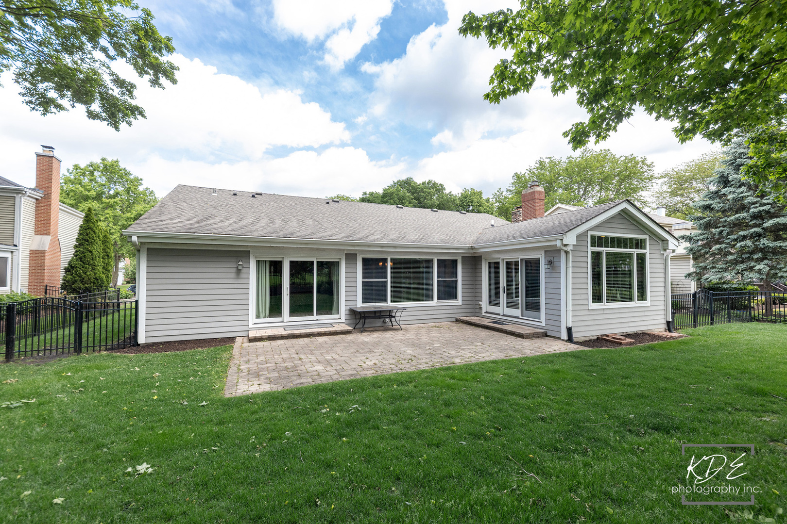 1126 Kings Point Court, Naperville, IL 60563