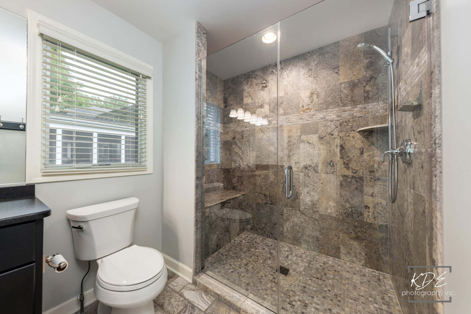 1126 Kings Point Court, Naperville, IL 60563