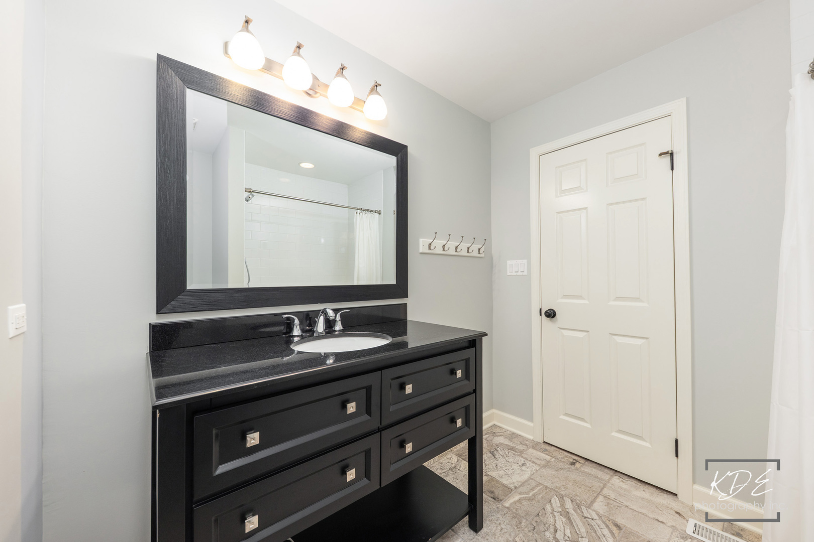 1126 Kings Point Court, Naperville, IL 60563