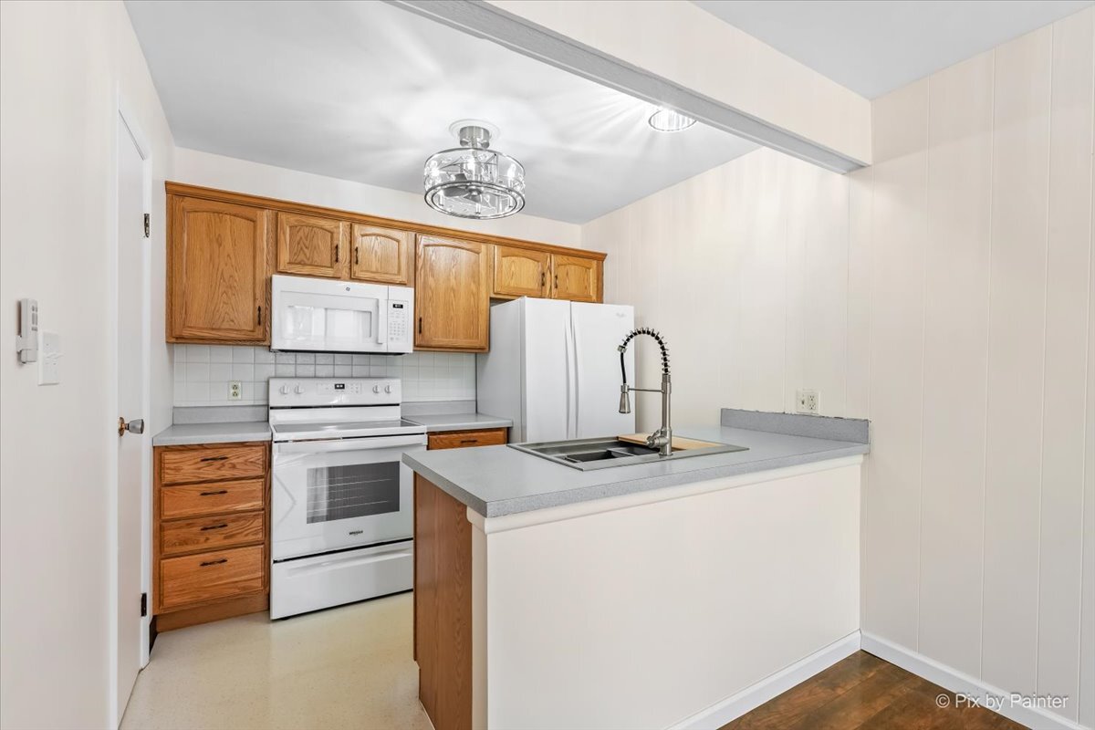 915 Royal Drive #A3, McHenry, IL 60050