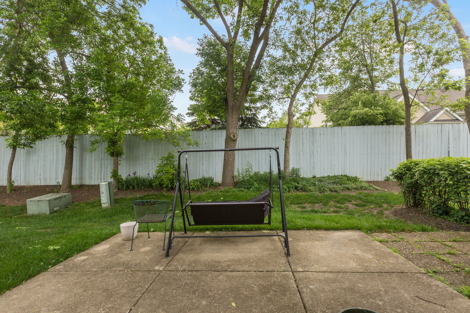 647 N Charter Hall Drive, Palatine, IL 60067