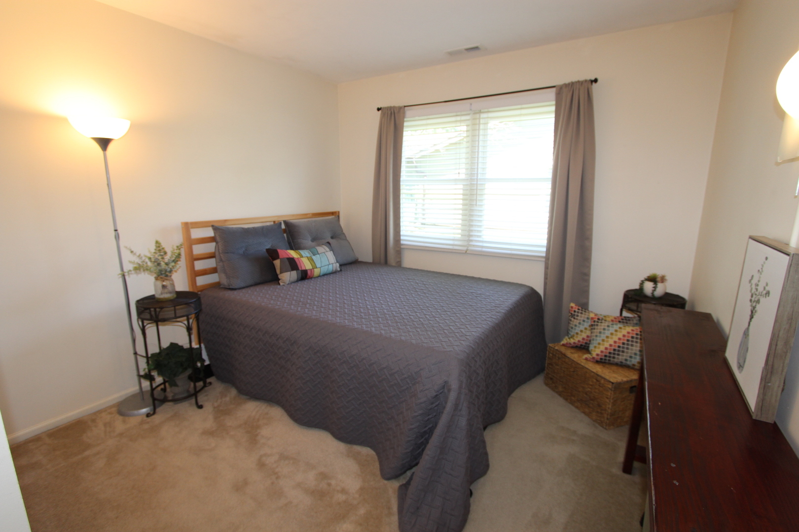 206 E Cunningham Drive, Palatine, IL 60067