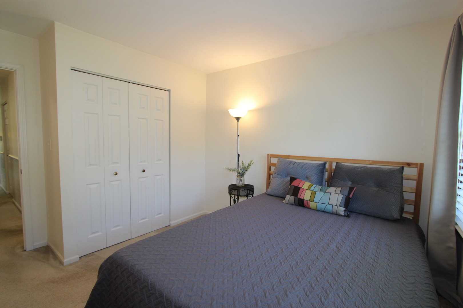 206 E Cunningham Drive, Palatine, IL 60067