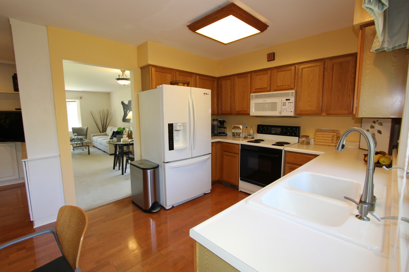 206 E Cunningham Drive, Palatine, IL 60067