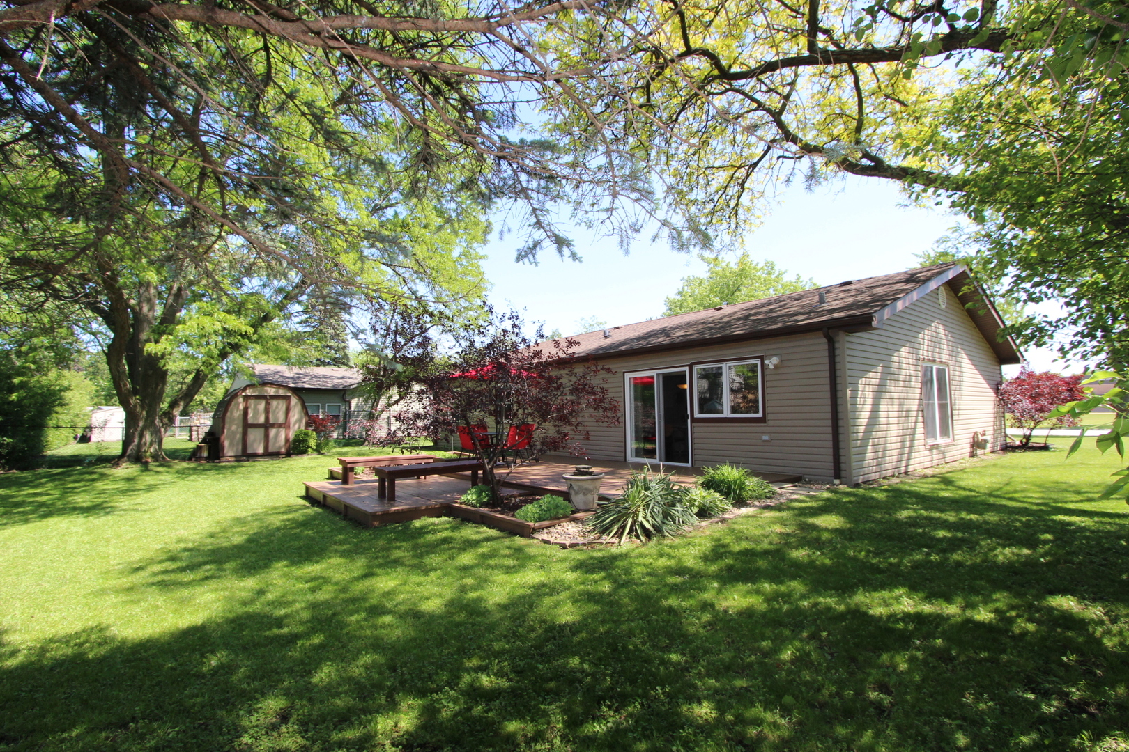 206 E Cunningham Drive, Palatine, IL 60067