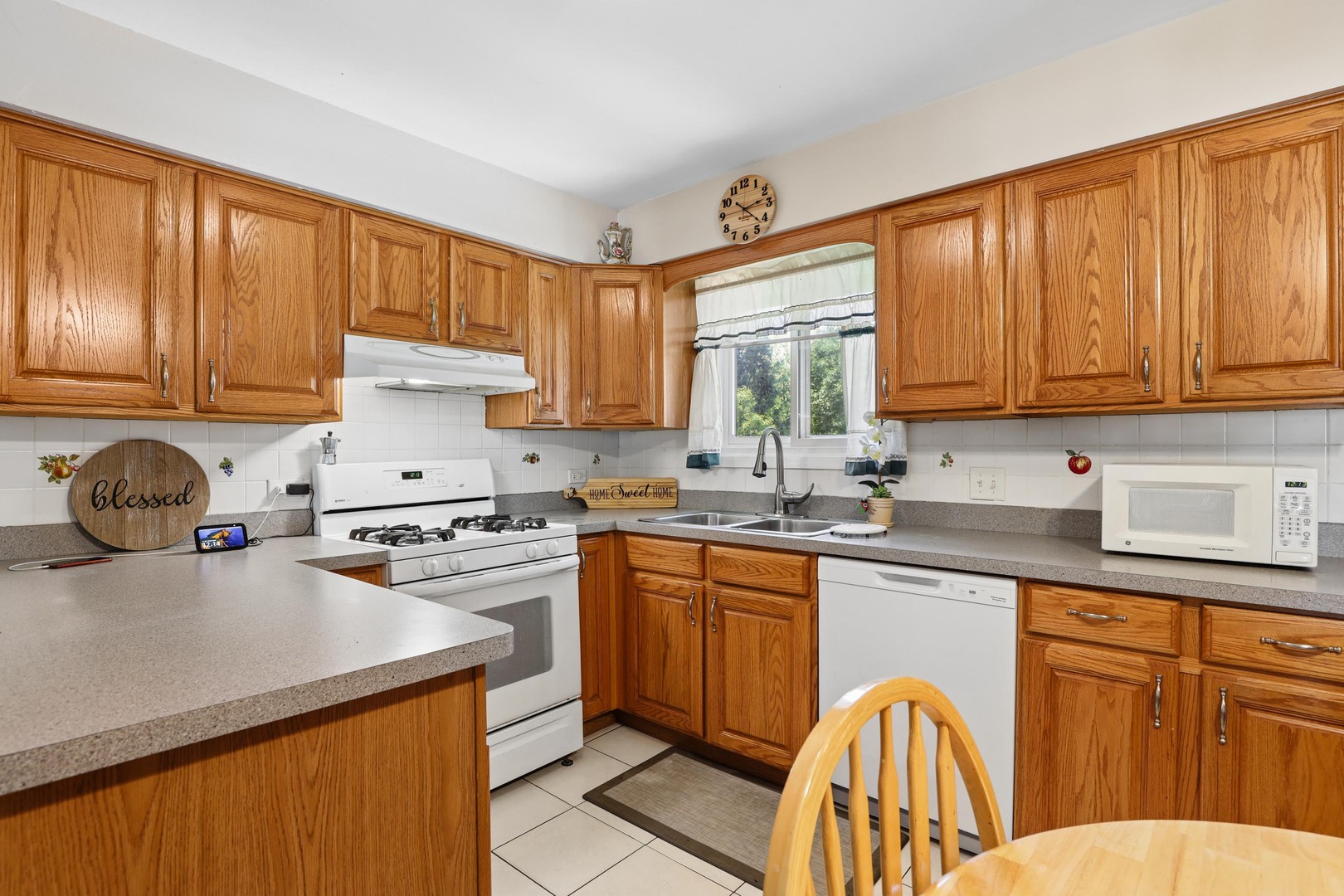 2N160 Fairfield Avenue, Lombard, IL 60148