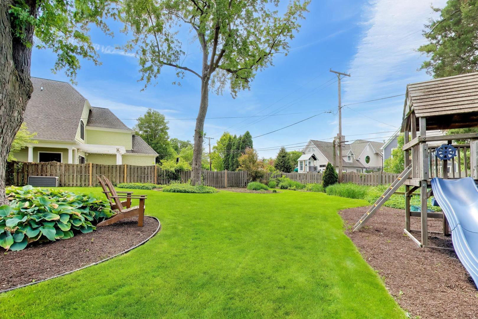 5340 Wolf Road, Western Springs, IL 60558