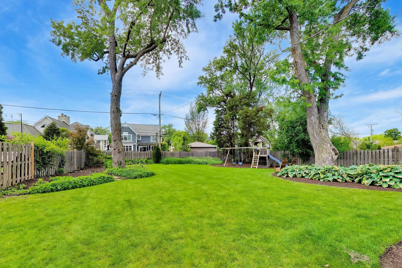 5340 Wolf Road, Western Springs, IL 60558