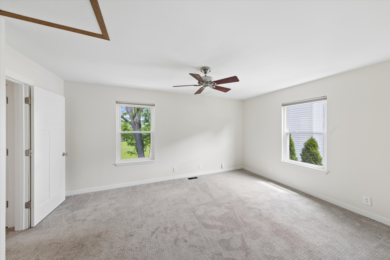 2725 Miller Road, Geneva, IL 60134