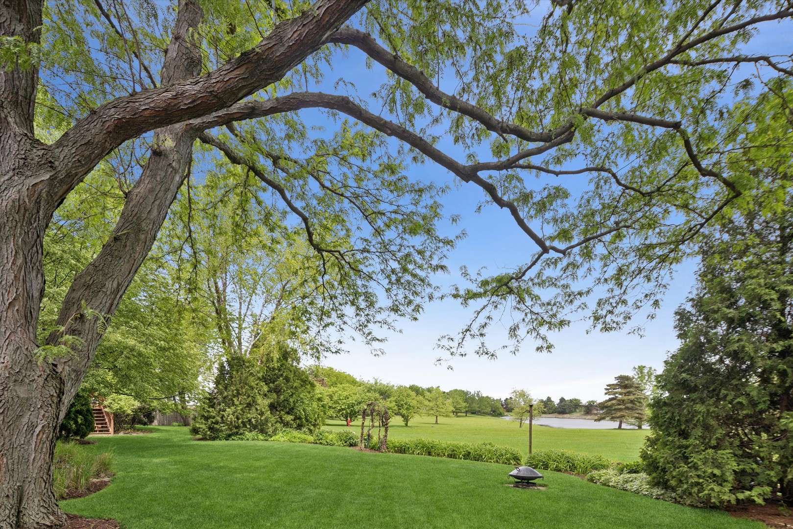 2725 Miller Road, Geneva, IL 60134