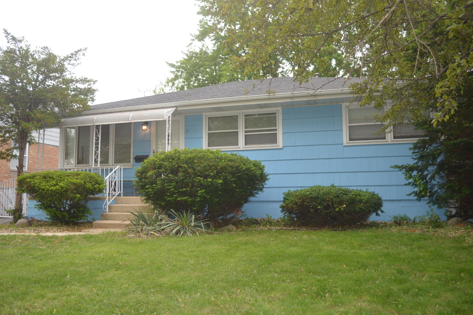 17719 Burnham Avenue, Lansing, IL 60438