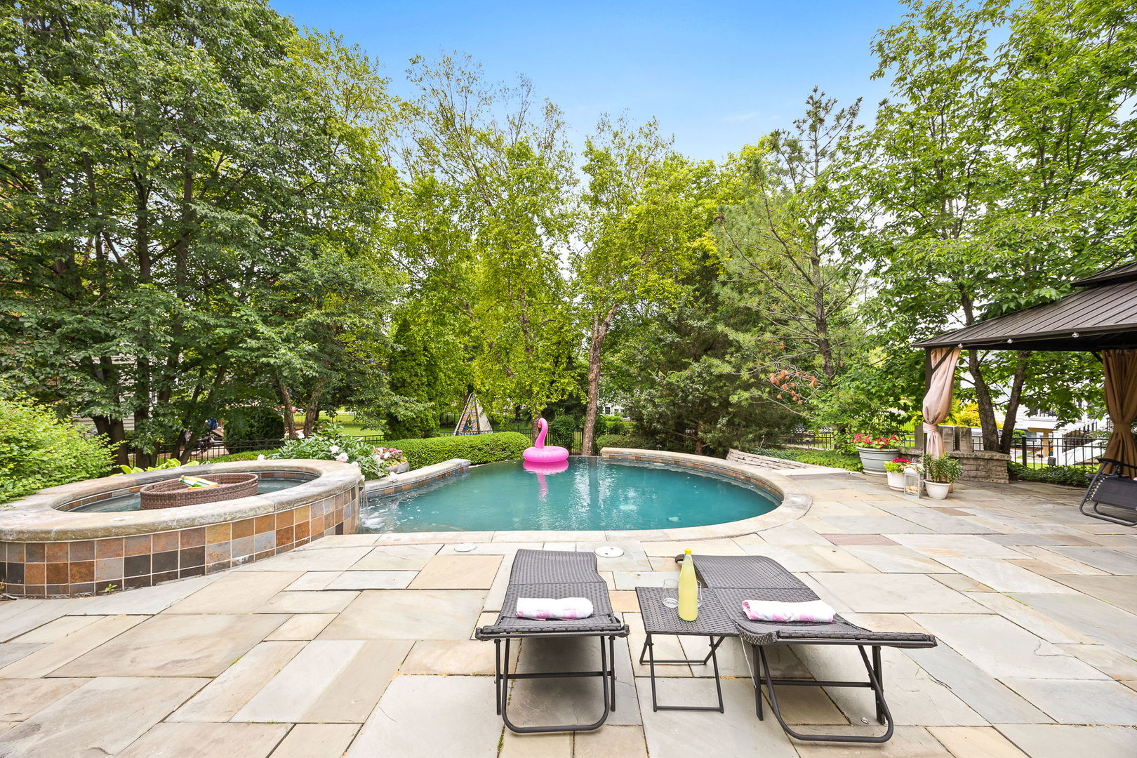 39W514 Bealer Circle, Geneva, IL 60134
