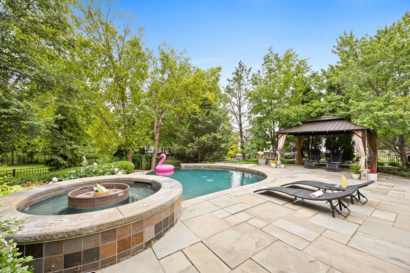 39W514 Bealer Circle, Geneva, IL 60134