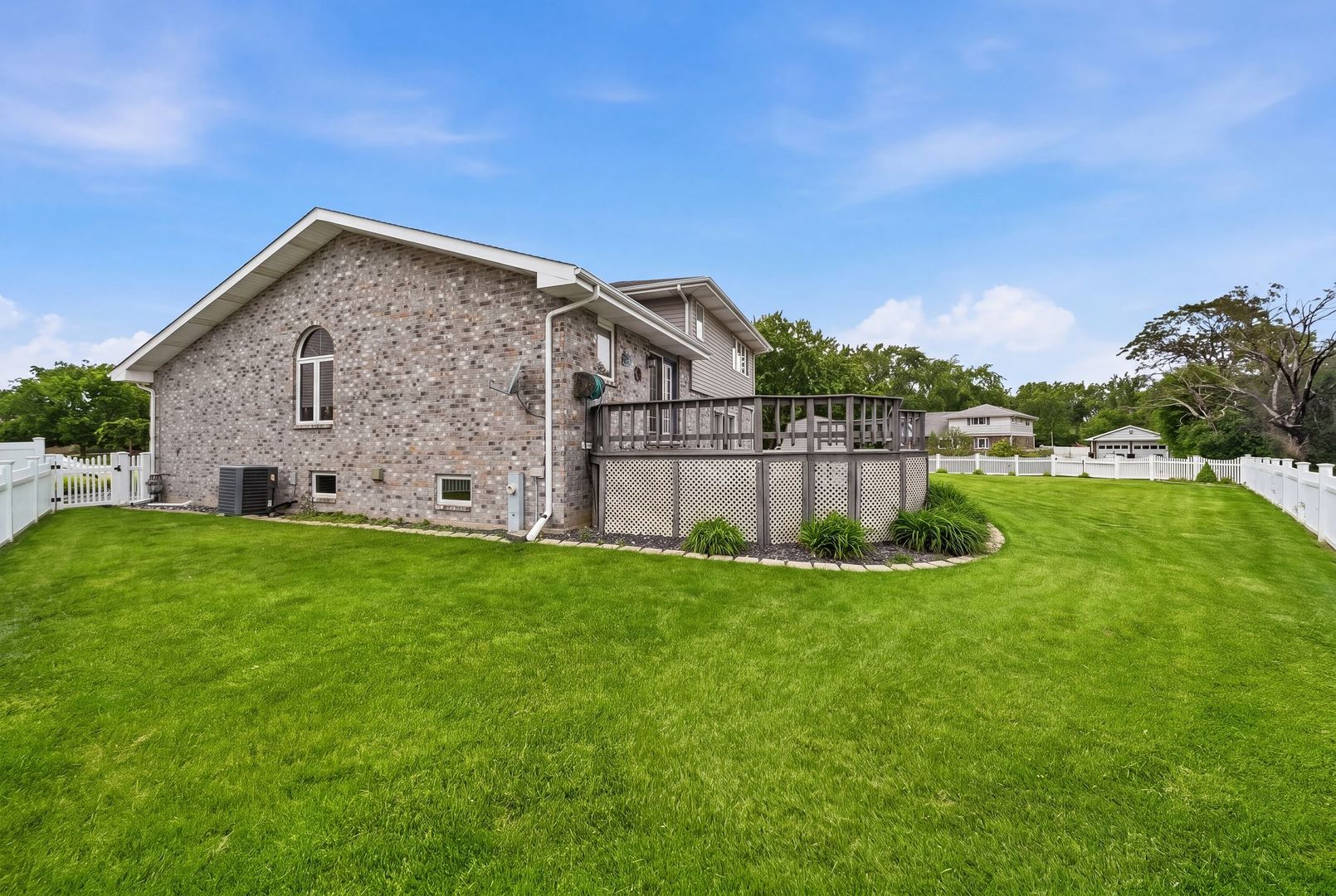 14807 Becky Court, Oak Forest, IL 60452