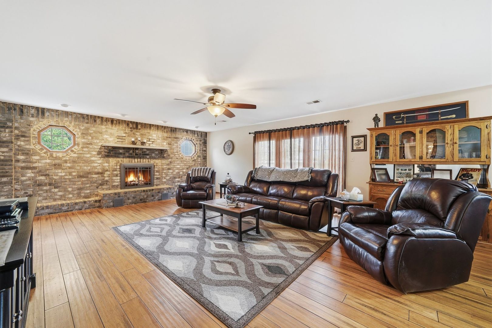 14807 Becky Court, Oak Forest, IL 60452