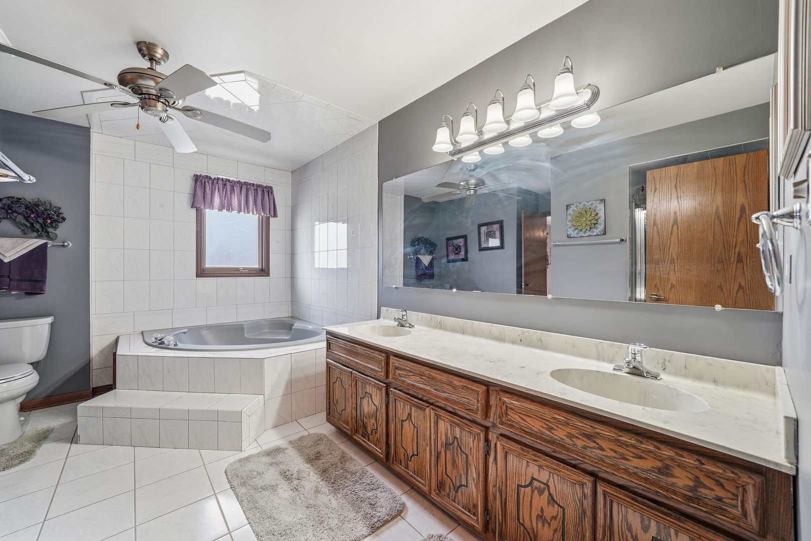 14807 Becky Court, Oak Forest, IL 60452