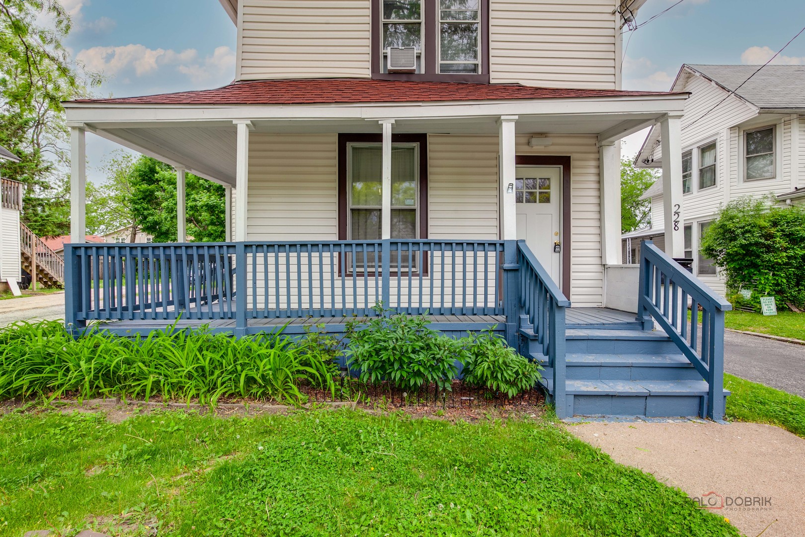 228 S Lincoln Avenue, Waukegan, IL 60085