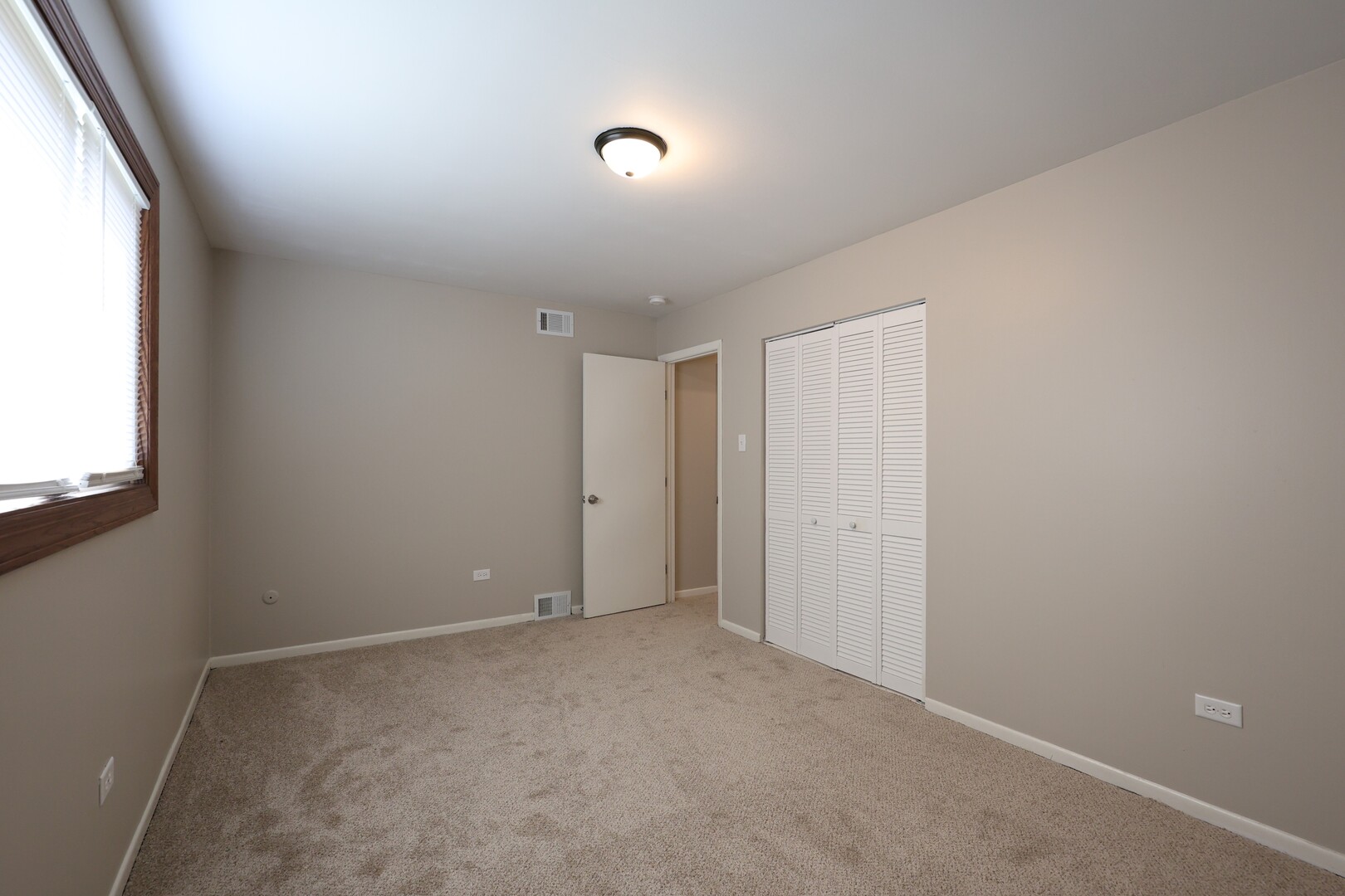 8537 163rd Street, Tinley Park, IL 60487