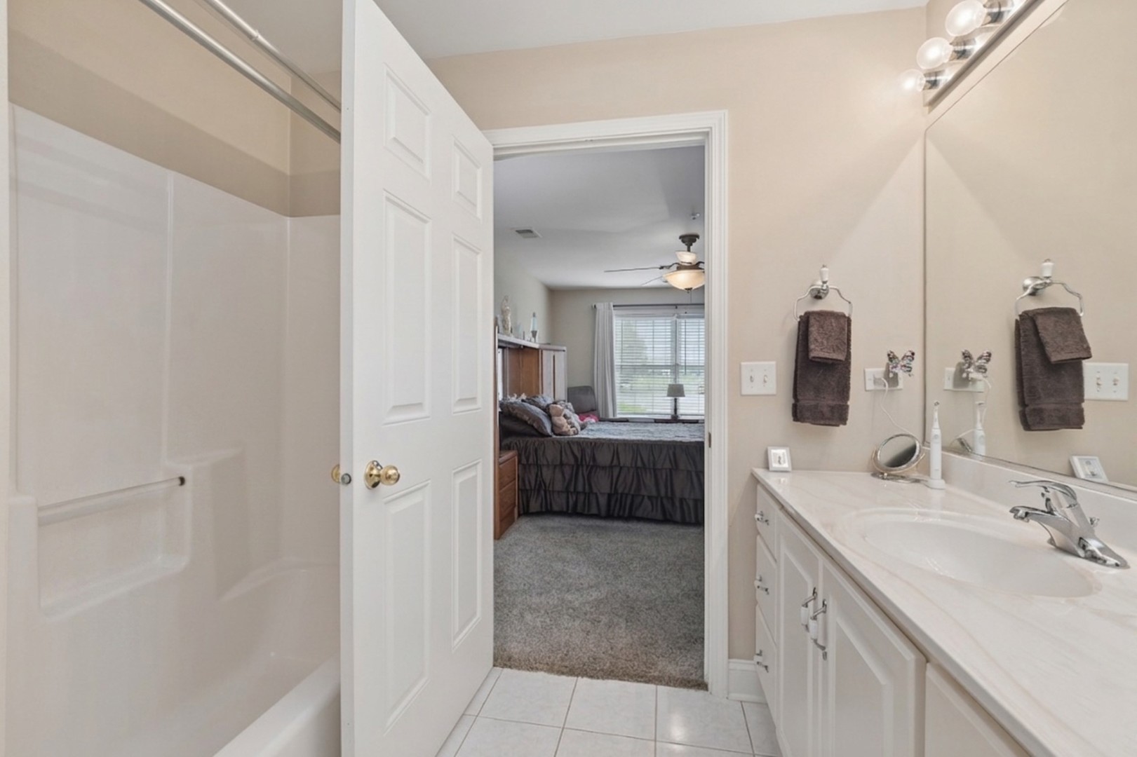 20335 S Rainford Drive #1D, Frankfort, IL 60423