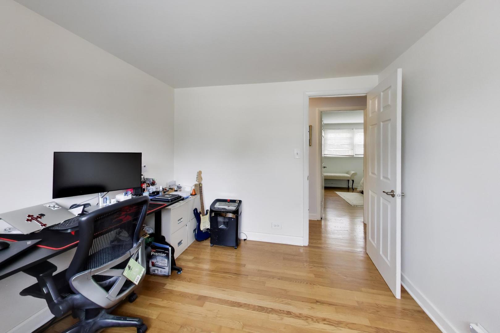 1316 W Plymouth Court, Arlington Heights, IL 60004