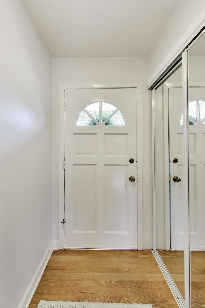 1316 W Plymouth Court, Arlington Heights, IL 60004