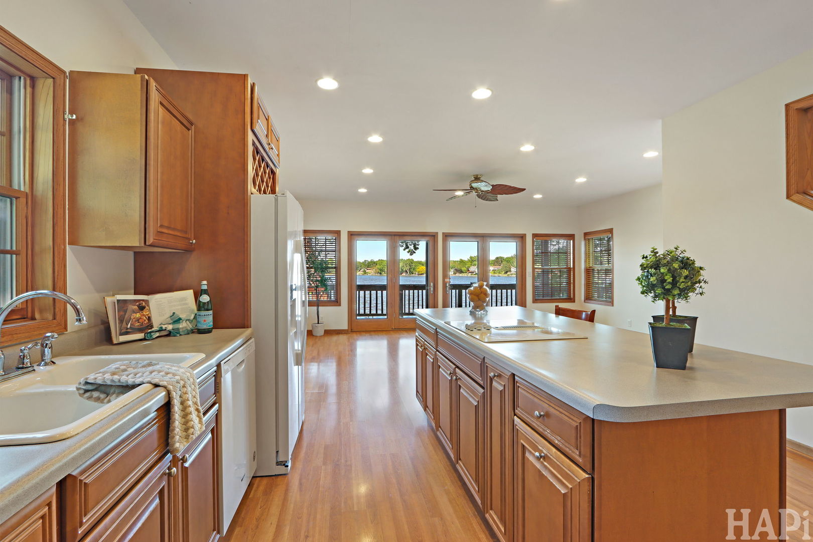 9 Lakeside Lane, Fox Lake, IL 60020