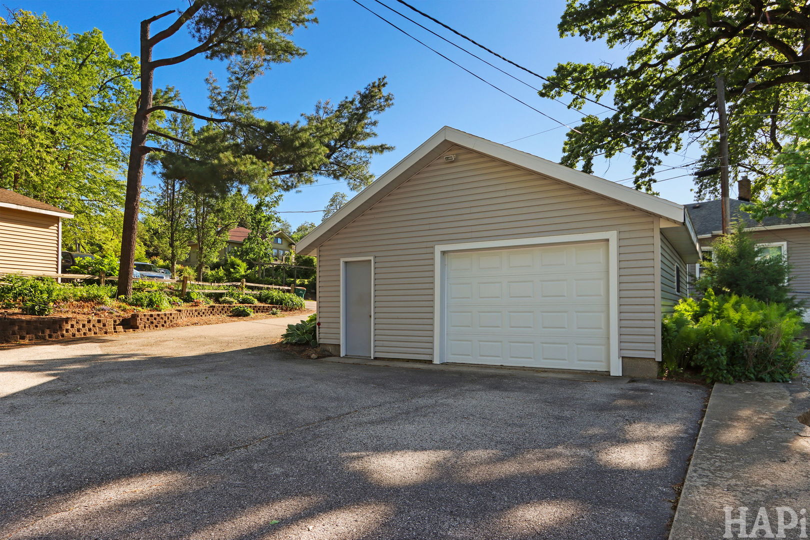 9 Lakeside Lane, Fox Lake, IL 60020