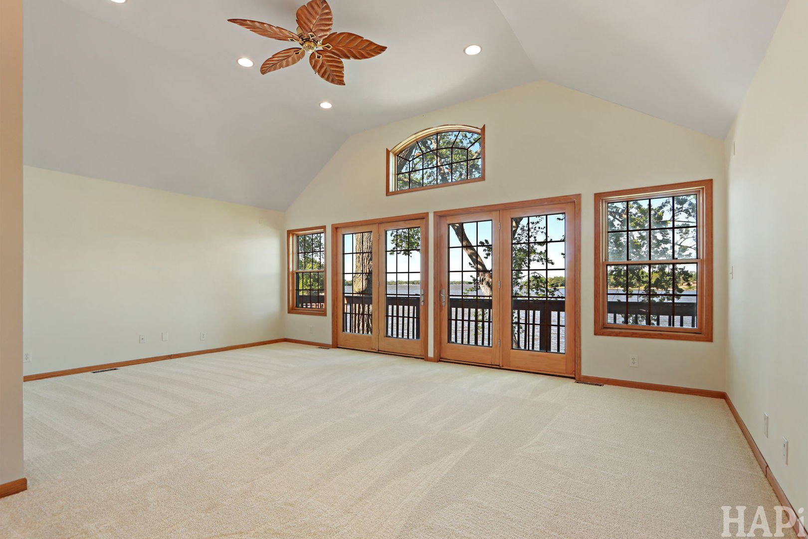 9 Lakeside Lane, Fox Lake, IL 60020