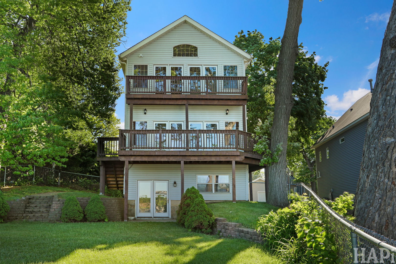 9 Lakeside Lane, Fox Lake, IL 60020
