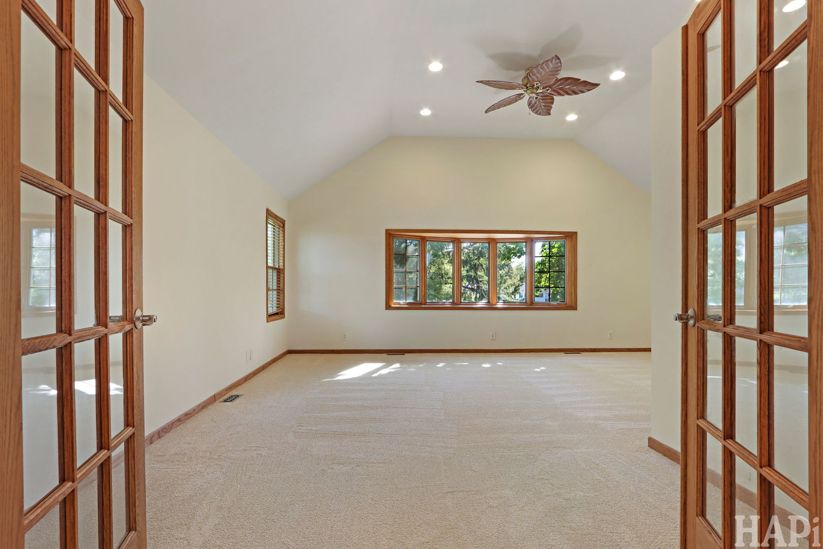 9 Lakeside Lane, Fox Lake, IL 60020