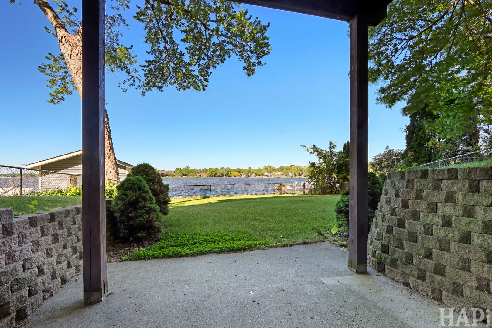 9 Lakeside Lane, Fox Lake, IL 60020