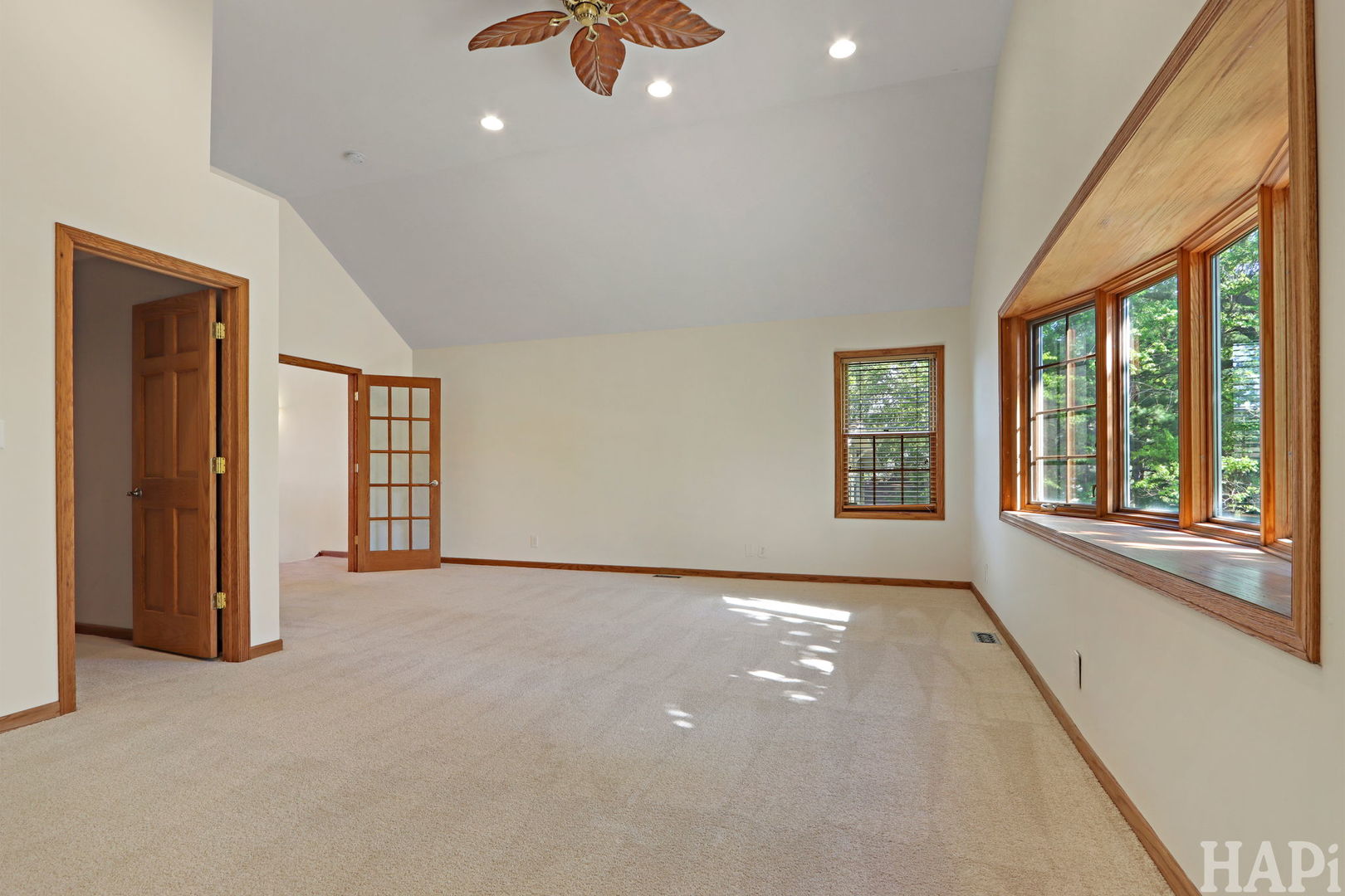 9 Lakeside Lane, Fox Lake, IL 60020