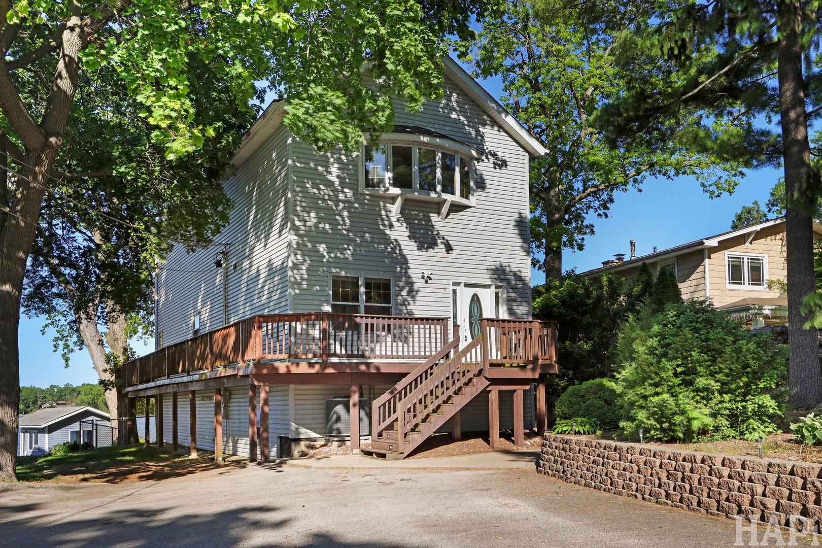 9 Lakeside Lane, Fox Lake, IL 60020