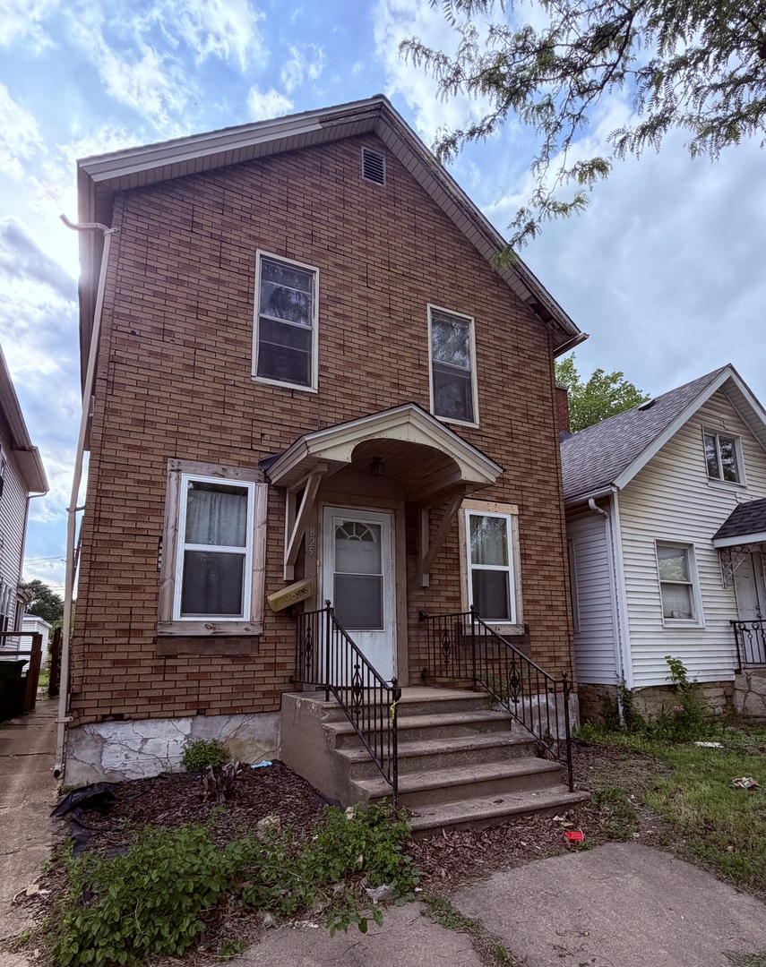 825 N Broadway Street, Joliet, IL 60435