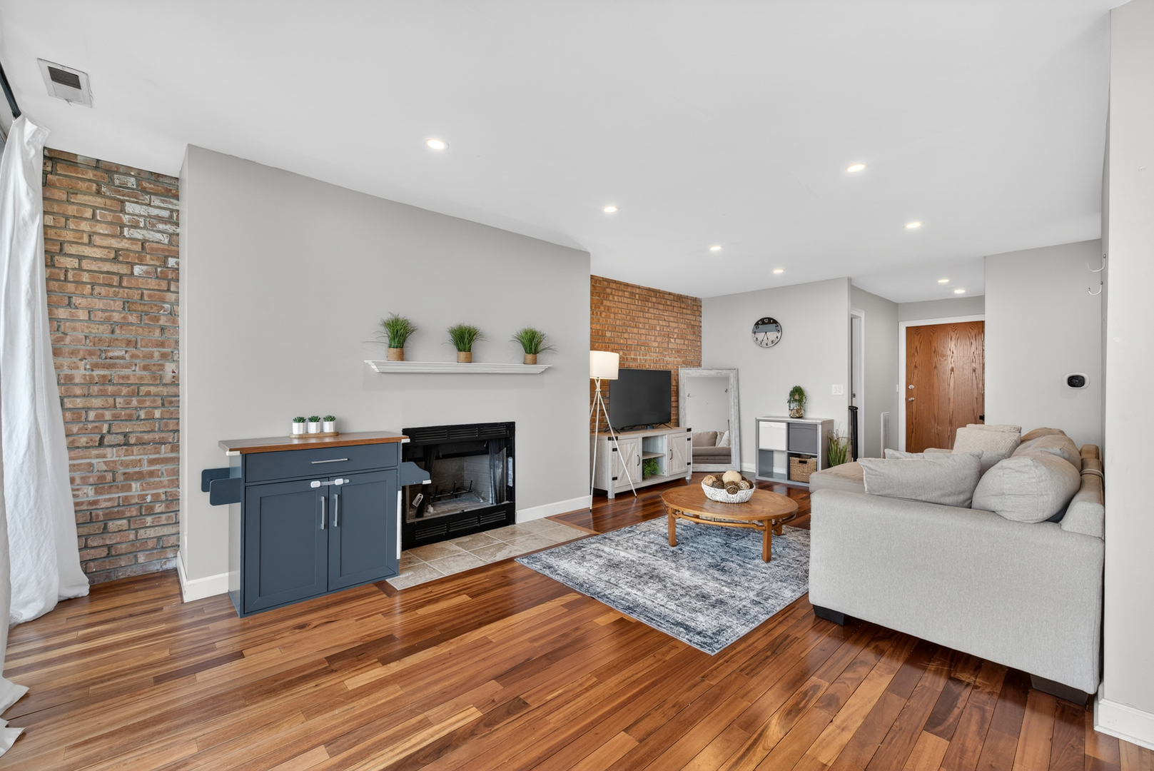 6010 Oakwood Drive #6A, Lisle, IL 60532