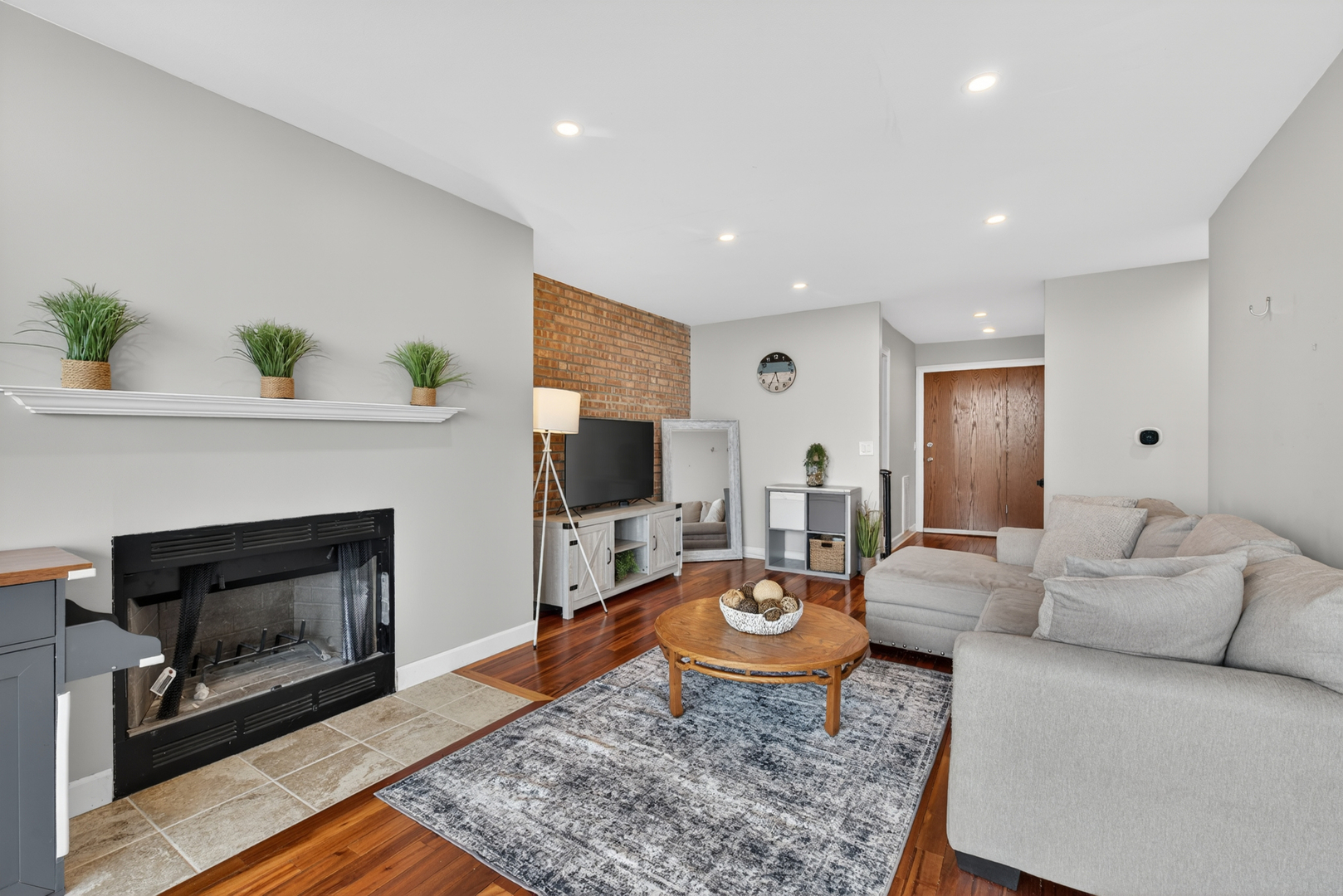 6010 Oakwood Drive #6A, Lisle, IL 60532