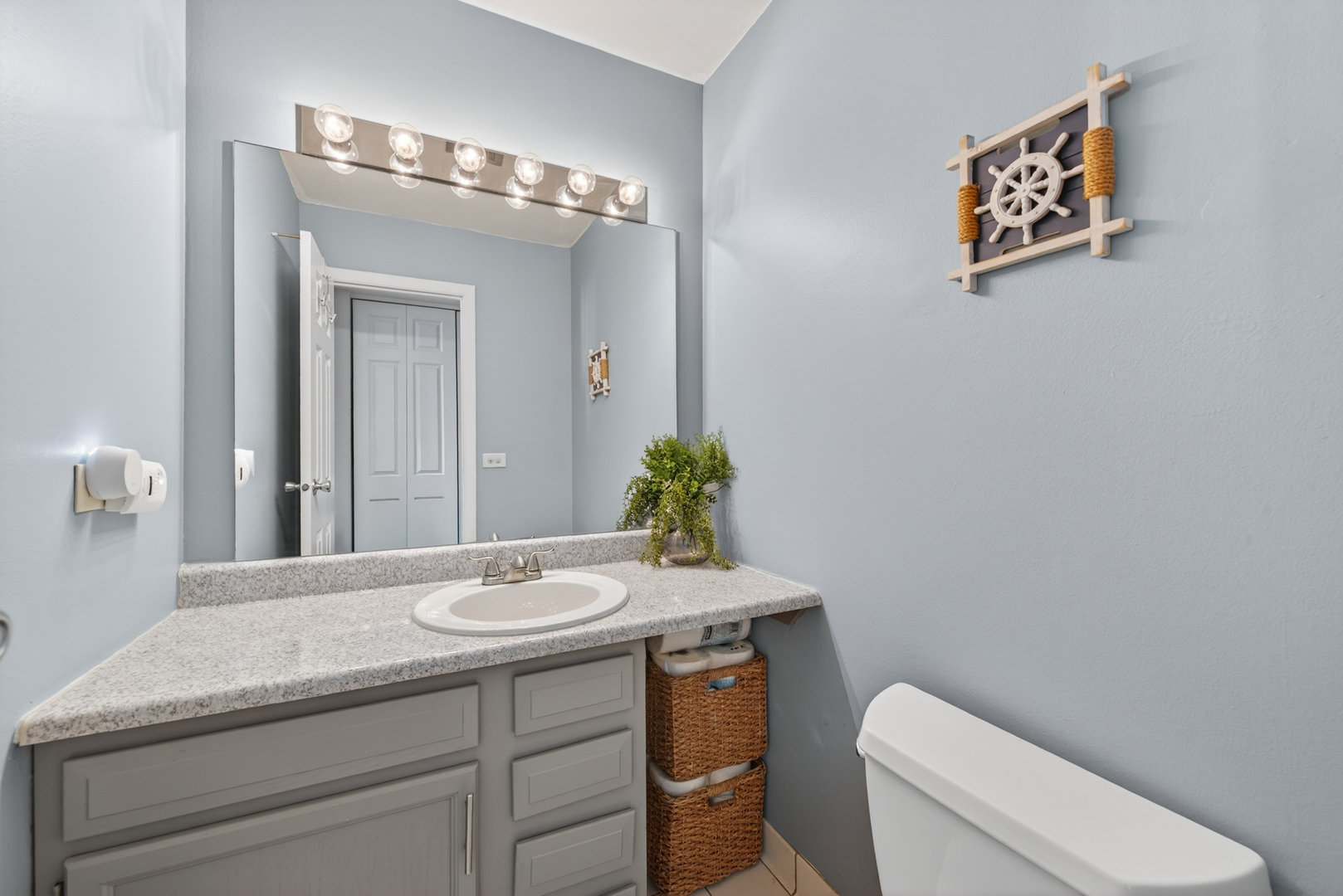 6010 Oakwood Drive #6A, Lisle, IL 60532