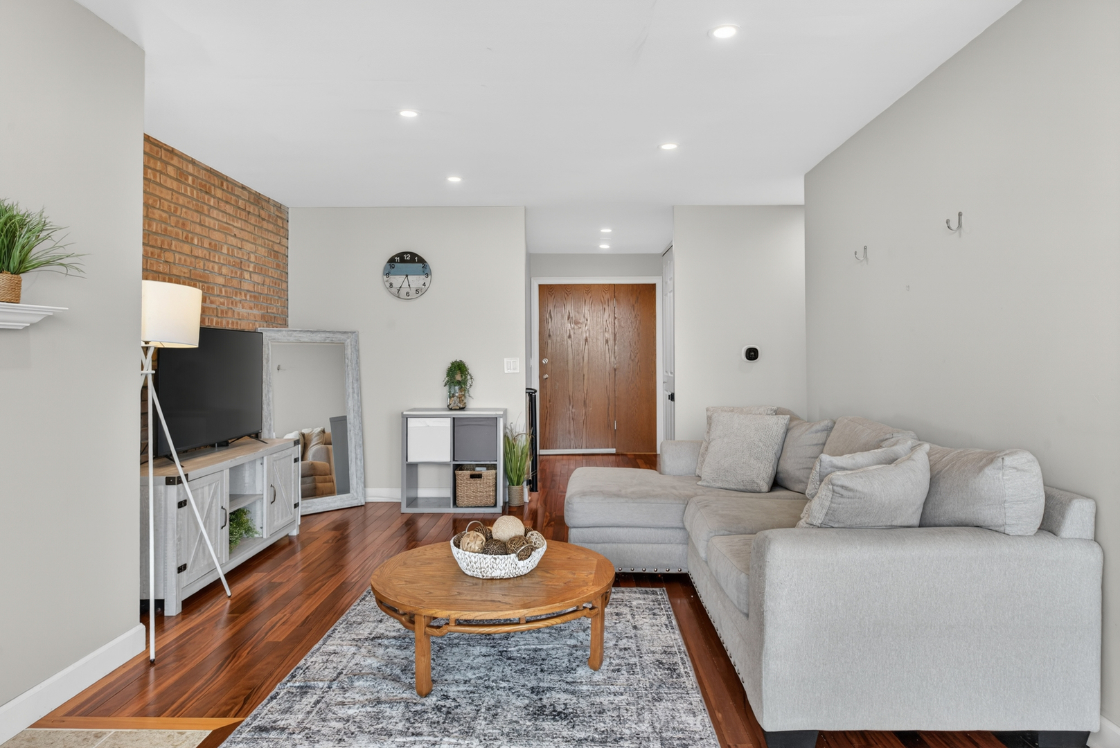 6010 Oakwood Drive #6A, Lisle, IL 60532