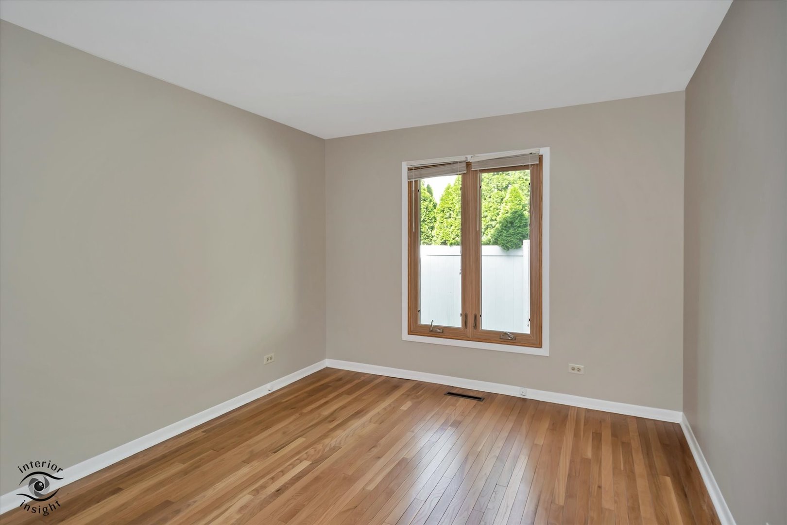 1130 Laureli Circle, Naperville, IL 60540