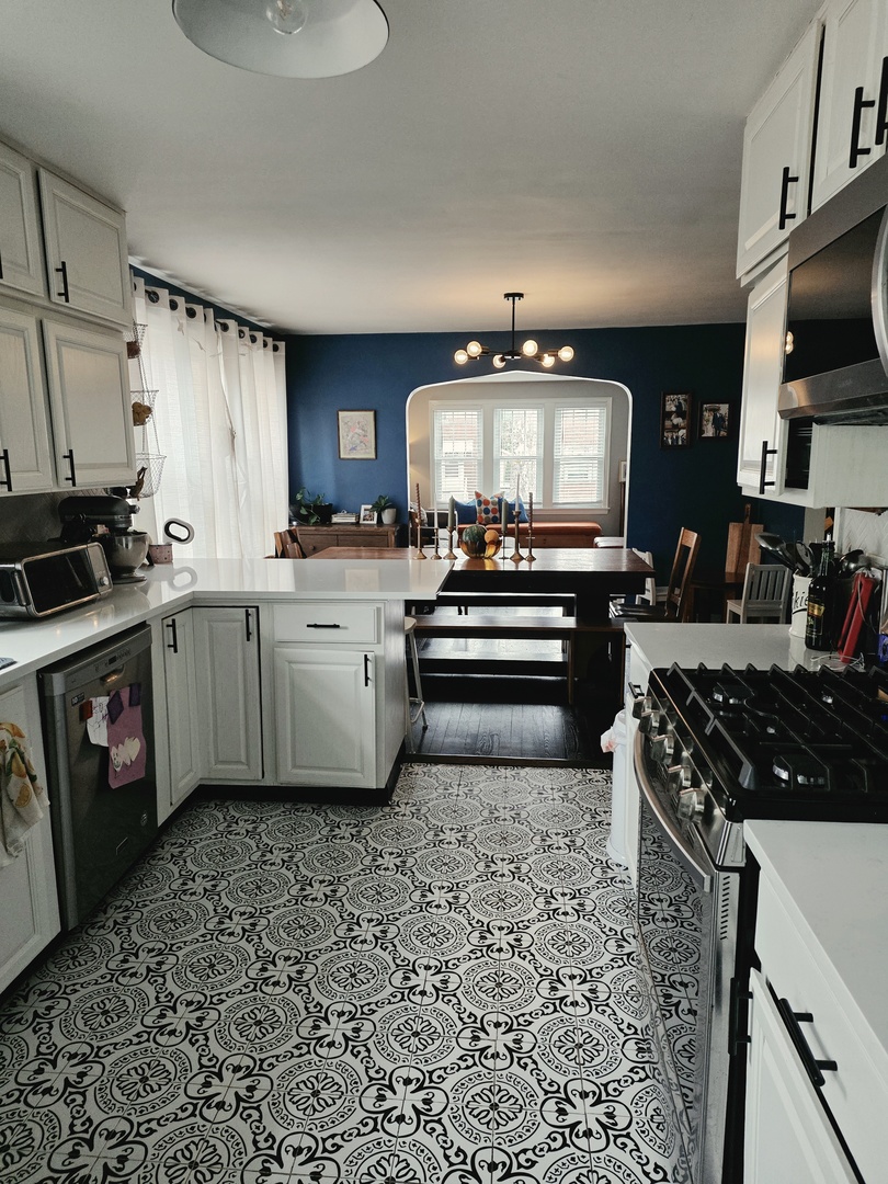 4153 Elm Avenue, Brookfield, IL 60513