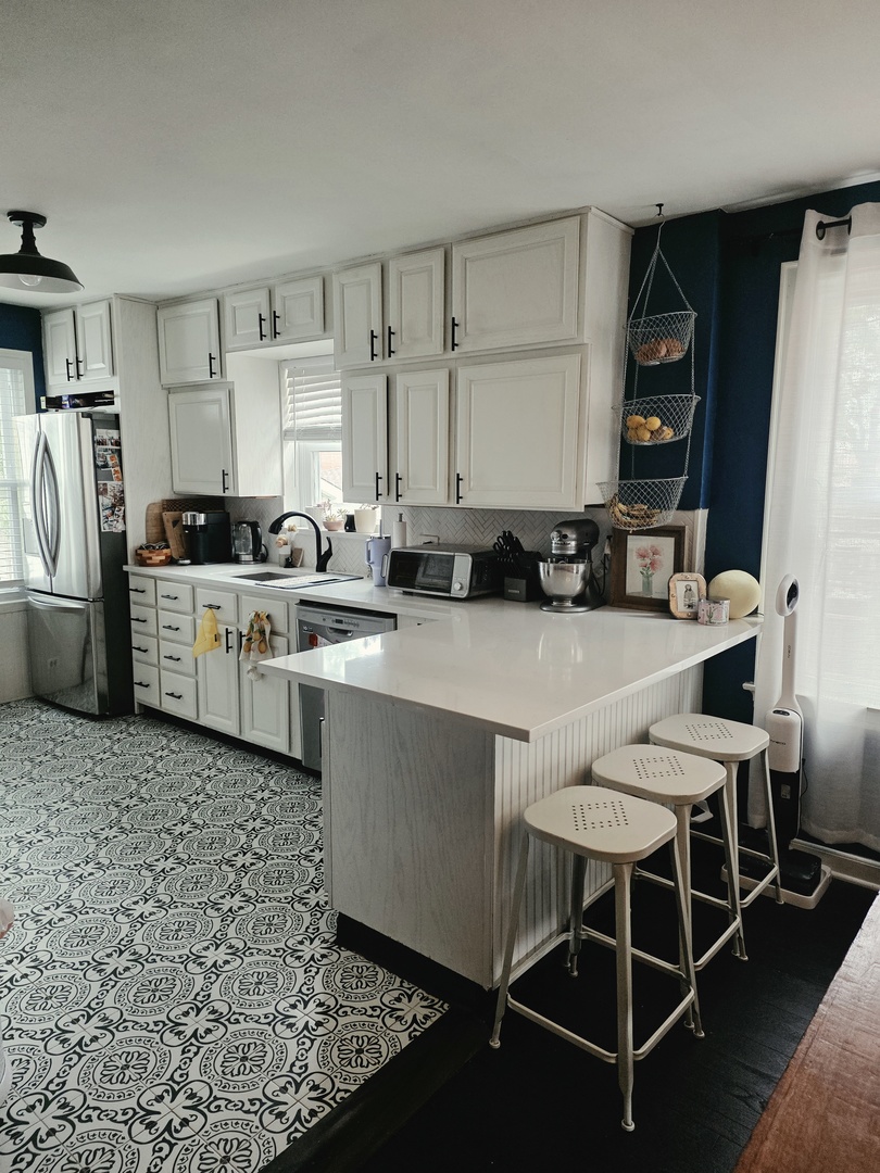 4153 Elm Avenue, Brookfield, IL 60513